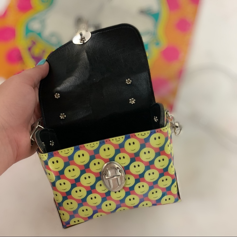 😊💖Vintage Groovy Y2K Smile Print Mini Purse💖😊 - Picture 3 of 4